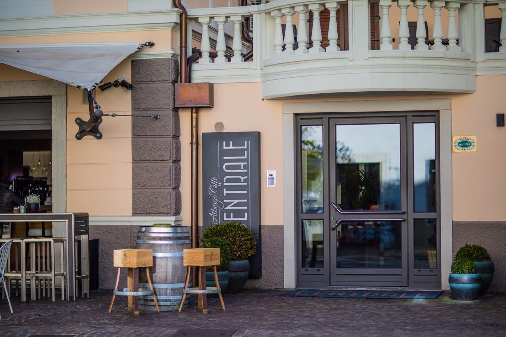 Albergo Caffe Centrale Mezzocorona Exterior photo